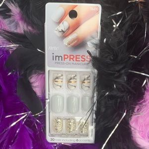 4/$20 NWT Impress Press On Nails